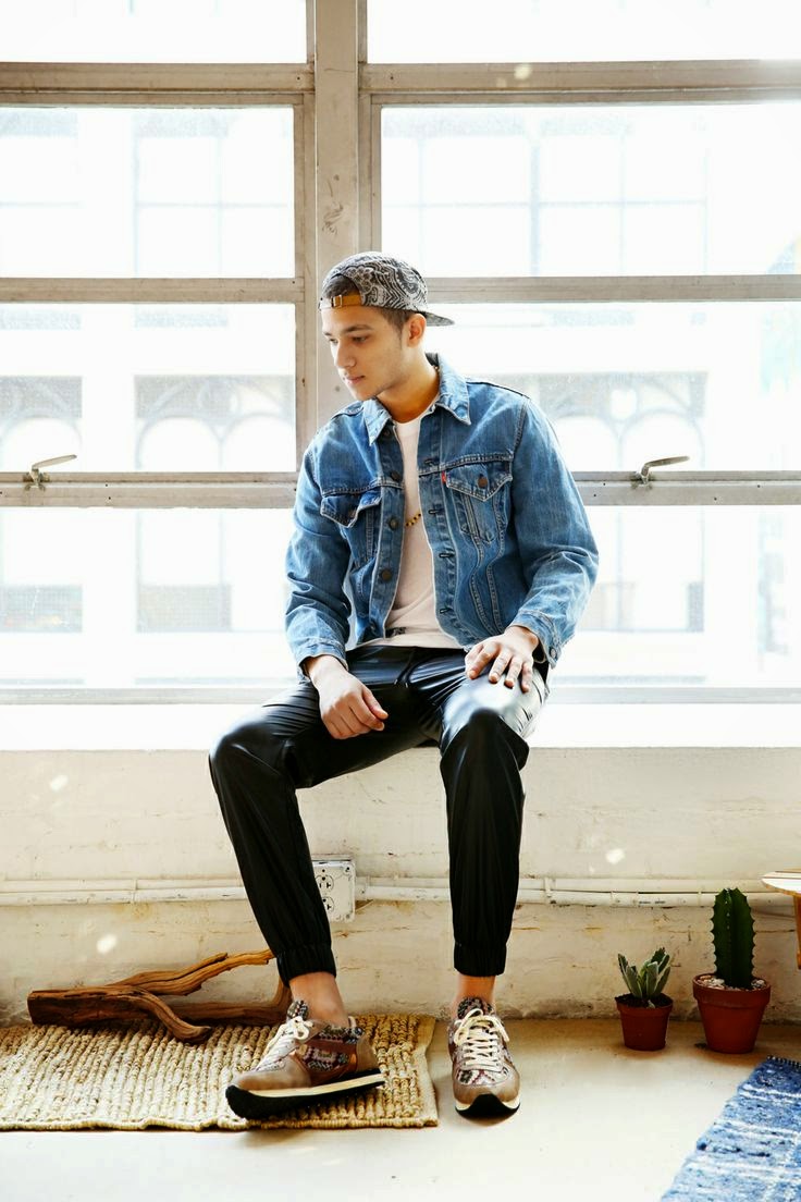 Calça jogger e tenis 2025